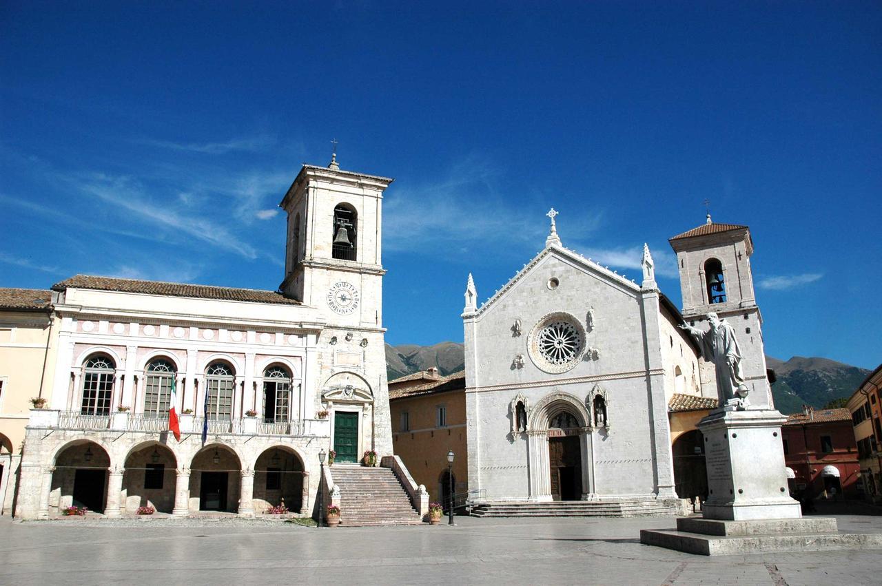 Albergo Benito Norcia Bagian luar foto
